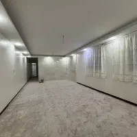 واحد در اصلی بلوار پدافند نبش لاله ۳ خیابان اصلی