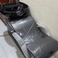 صندلی کوتاهی چستر و سرشور و اینه قدی دو طرفه فلزی|آرایشگاه و سالنهای زیبایی|اصفهان, شیخ اشراق|دیوار