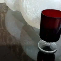 گیلاس یاقوتی قدیمی|ظروف سرو و پذیرایی|امیدیه, |دیوار