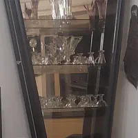 بوفه کاملا تمیزو سالم