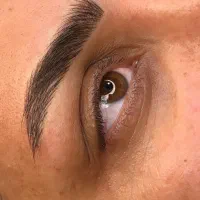 تمام خدمات زیبایی نصف قیمت و آموزش کاشت مژه