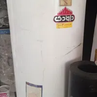 آبگرمکن مخزنی و وسیله ساختمانی