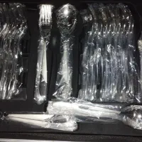 سرویس قاشق و چنگال چمدانی مارک موکا.