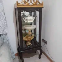 ویترین شیشه ای