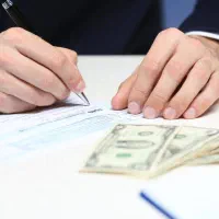 نیازمند ضامن