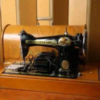 چرخ خیاطی قدیمی