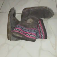 پوتین زنانه و بچه گانه چرم خارجی|کیف، کفش، کمربند|فیروزآباد (فارس), |دیوار