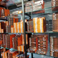 مرکز پخش عمده گلس آنتی‌استاتیک میتوبل در گیلان