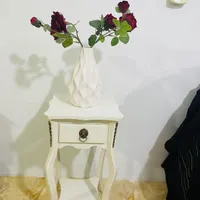 میز تلفن به همراه گل وگلدان|مبلمان خانگی و میز عسلی|آمل, |دیوار