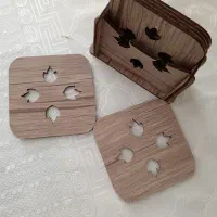 زیر لیوانی همراه با استند