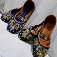 کفش هندی