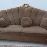 مبلمان ۷ نفره بهمراه میز عسلی