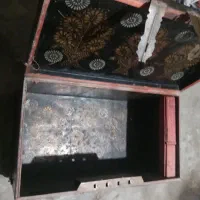 صندوق قدیمی بسیار تمیز