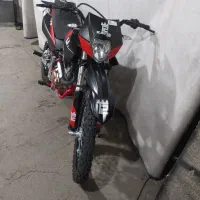 کویرتی دو|موتورسیکلت|اسکو, |دیوار