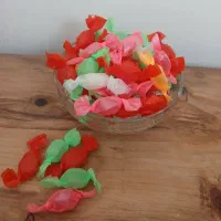 آبنبات میوه ای آناتا