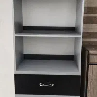 کتابخانه و کمد