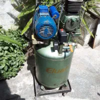 کمپرسور ایستاده ۸۰ لیتری