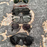 تعدادی عینک