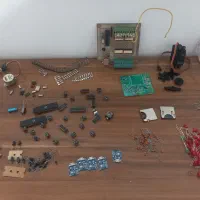 تعدادی قطعات الترونیک