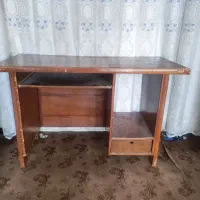 میز کامپیوتر چوبی
