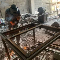 خدمات اهنگری و جوشکاری و ساخت سازه های صنعتی|خدمات پیشه و مهارت|پرند, فاز ۲|دیوار