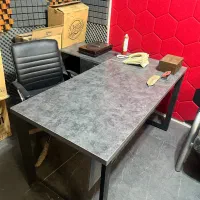 میز و صندلی اداری در حد