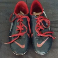 کفش فوتبال چمن وکالج پسرانه سالم وتمیز