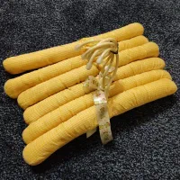 تعدادی چوبکار یا چوب لباسی کودک