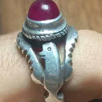 انگشتر یاقوت مرغی ممی سعادت و رکاب علیرضا