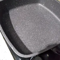 ماهیتابه چدن مربعی