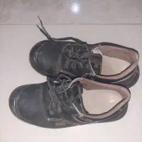 یک جفت کفش شماره 42