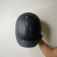 کلاه سوارکاری اسب