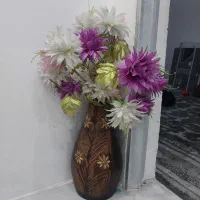 گل مصنوعی وگلدان