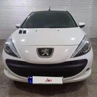 پژو 207 ارتقاء یافته فابریک فابریک|خودرو سواری و وانت|شیراز, شهرک گلستان شمالی|دیوار
