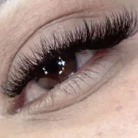 انواع اکستنشن مژه و لیفت مژه و ابرو