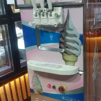 دستگاه بستنی قیفی و شیرگرمکن و لوازم آبمیوه بستنی