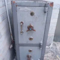 گاوصندوق و در آهنی