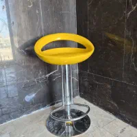 صندلی جزیره و سبد سیب و پیاز و سوپر و ظرف برنج