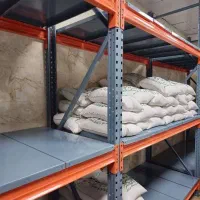 چند عدد قفسه مناسب سوله و انبار