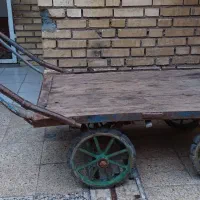 گاری چهار چرخ