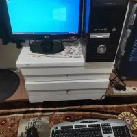 کامپیوتر رو میزی