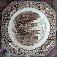 فروش دیس ۶ضلعی با6تابشقاب و۲تاجا نمکی