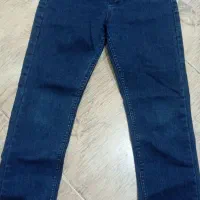 شلوار جین نو و پوشیده نشده