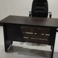 میز و صندلی کاملا نو و شیک