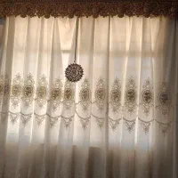 پرده سفید گل برجسته|پرده، رانر، رومیزی|اقبالیه, |دیوار