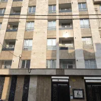 اپارتمان 110  بسیار تمیز  نوساز آسانسور پارکینگ