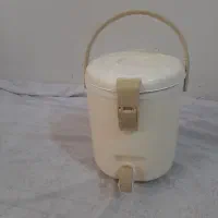 ۳عدد کلمن آب|ظروف نگهدارنده، پلاستیکی، یک‌بارمصرف|کرج, حصارک پایین|دیوار