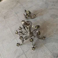 یک عدد لوستر ویک عدد لوستر دیواری فروشی