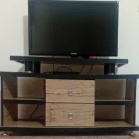 تلویزیون و میز تلویزیون