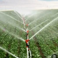 طراح بارانی و قطره ای.